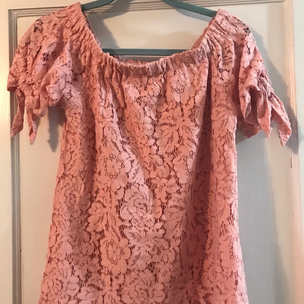 Cold shoulder top